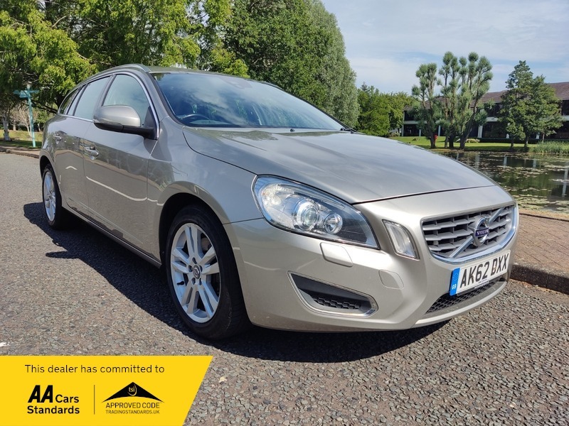 Volvo V60 2.4 D5 Se Lux Gold