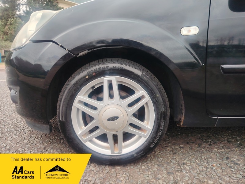 Ford Fiesta 1.25 Zetec Climate Black #18