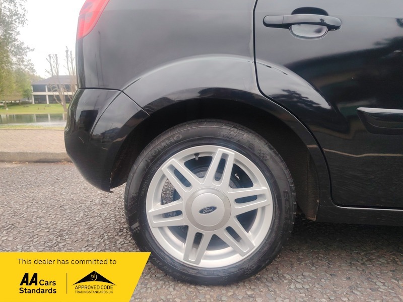 Ford Fiesta 1.25 Zetec Climate Black #20