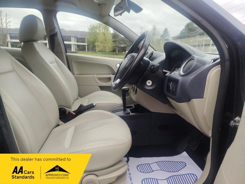 Ford Fiesta 1.25 Zetec Climate Black #23