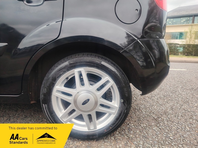 Ford Fiesta 1.25 Zetec Climate Black #19