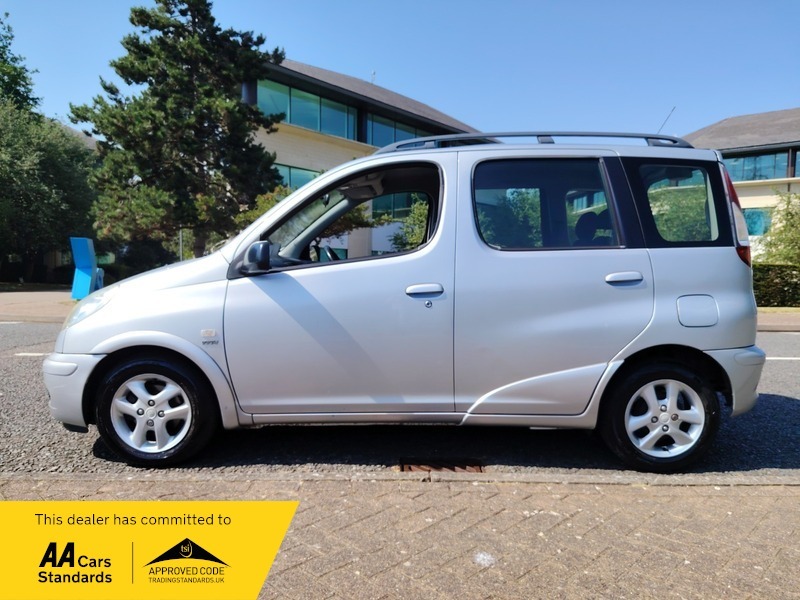 Toyota Verso 1.3 Vvt-i T Spirit Silver #4