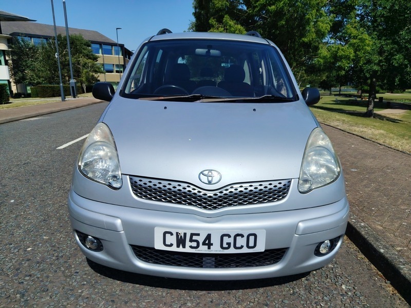 Toyota Verso 1.3 Vvt-i T Spirit Silver #2
