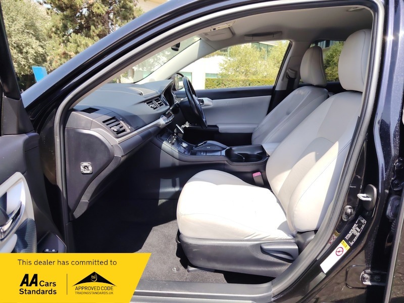 Lexus CT Hatchback 1.8 200H Se-l Cvt Euro 5 Ss 2012 Silver #37