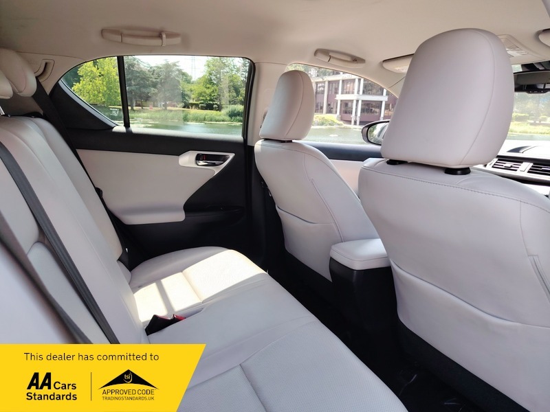 Lexus CT Hatchback 1.8 200H Se-l Cvt Euro 5 Ss 2012 Silver #25