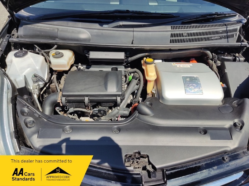 Toyota Prius 1.5 T3 Cvt Silver #40