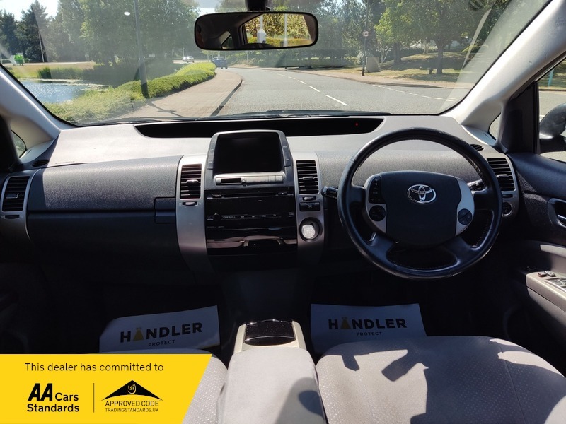Toyota Prius 1.5 T3 Cvt Silver #33