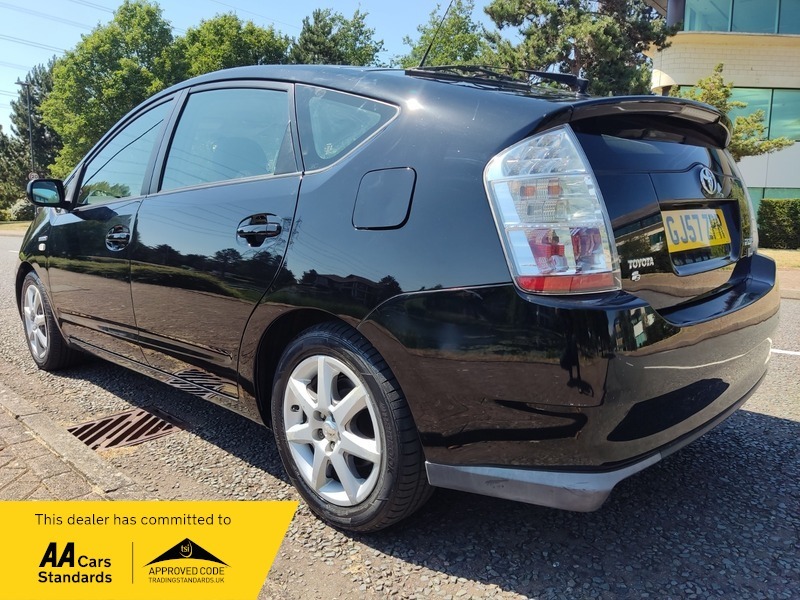 Toyota Prius 1.5 T3 Cvt Silver #16