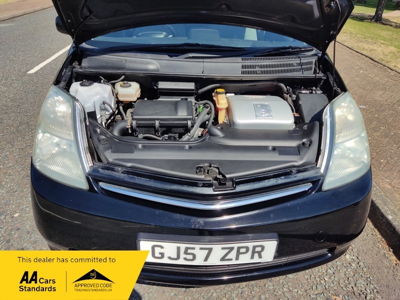 Toyota Prius 1.5 T3 Cvt Silver #39