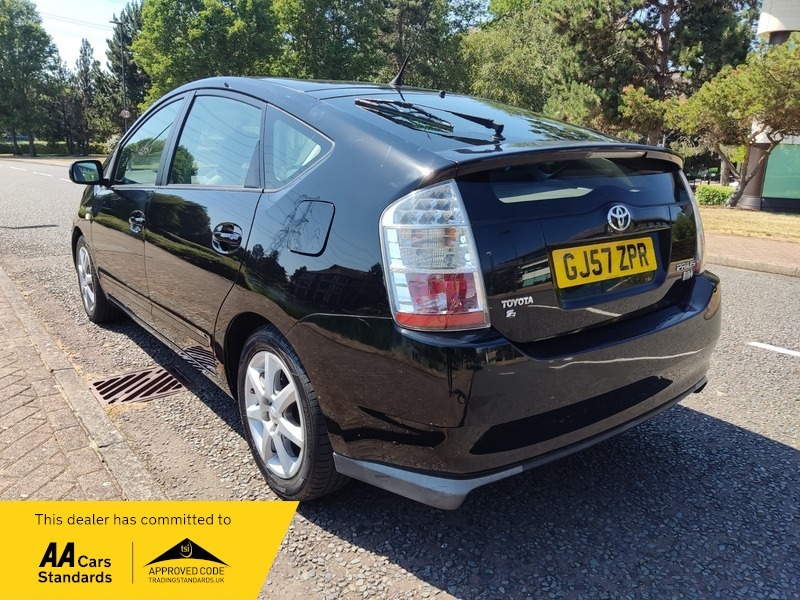 Toyota Prius 1.5 T3 Hatchback Black #5