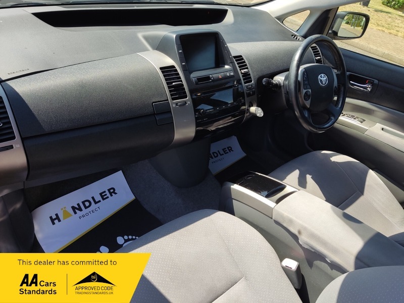 Toyota Prius 1.5 T3 Cvt Silver #37