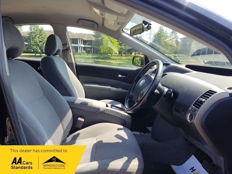 Toyota Prius 1.5 T3 Cvt Silver #23