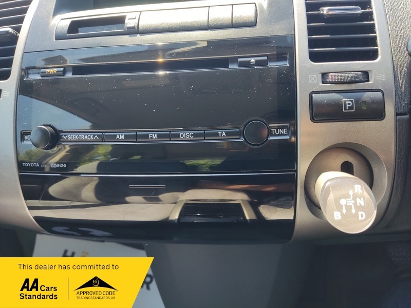 Toyota Prius 1.5 T3 Cvt Silver #28
