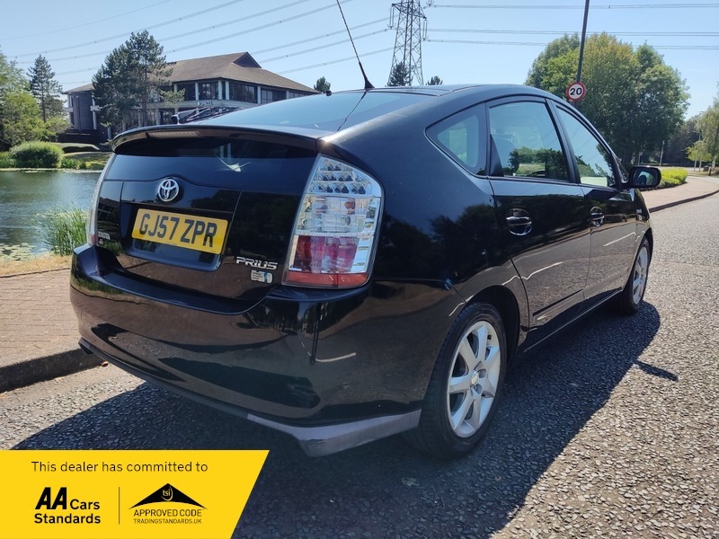 Toyota Prius 1.5 T3 Cvt Silver #11