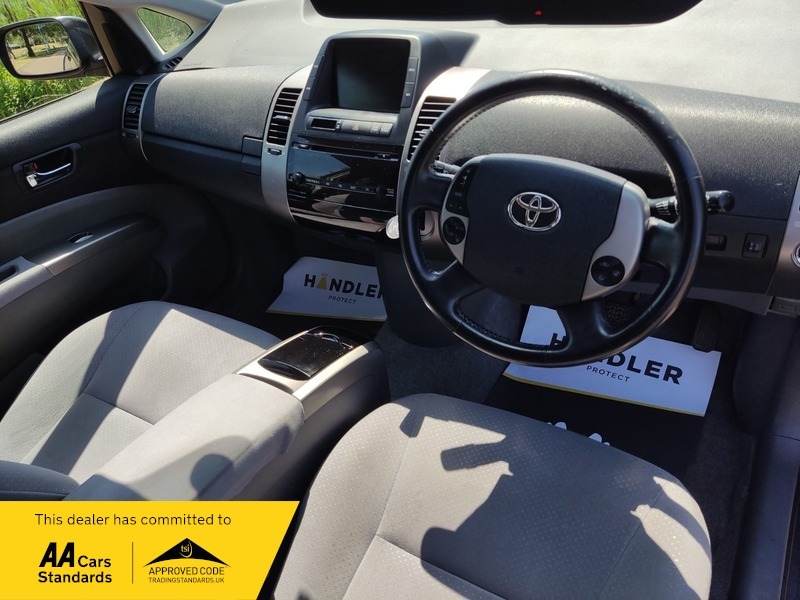 Toyota Prius 1.5 T3 Cvt Silver #24