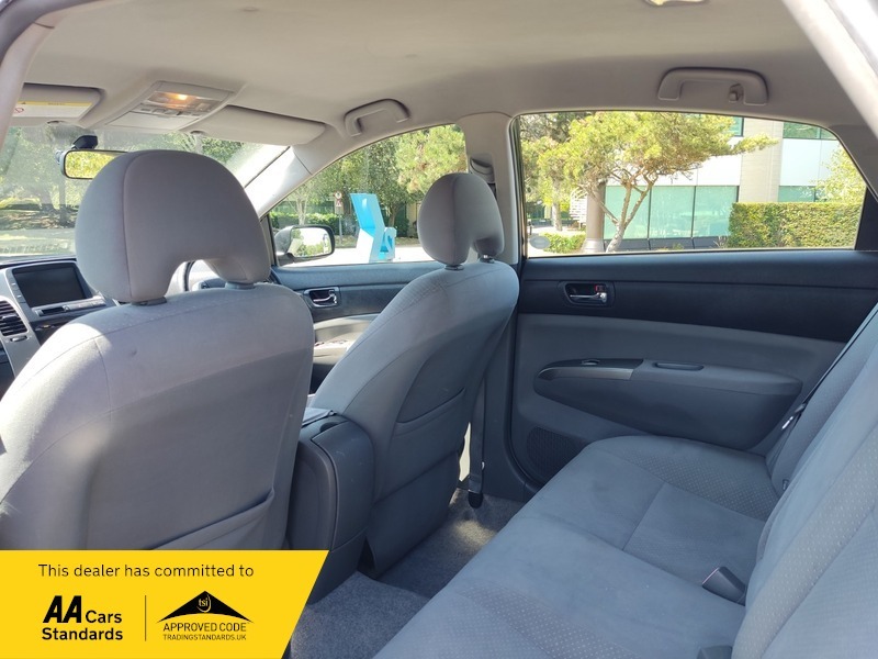 Toyota Prius 1.5 T3 Cvt Silver #34