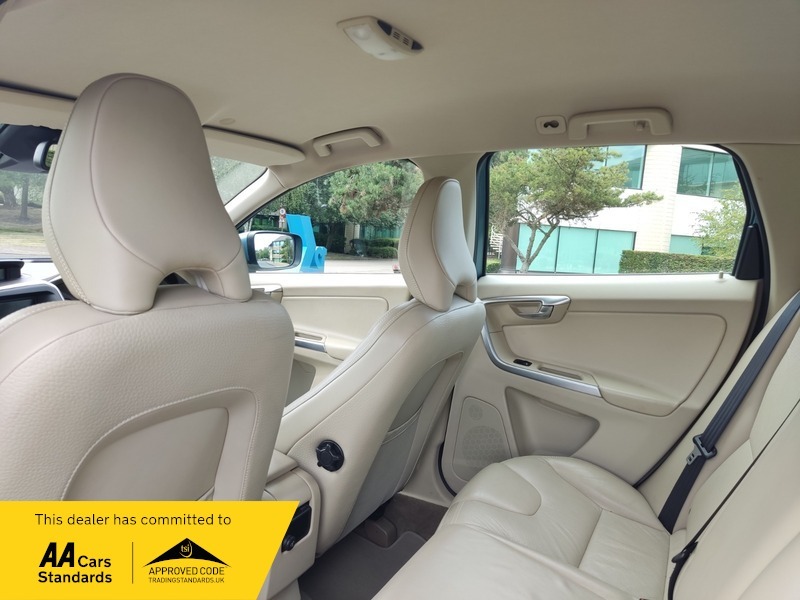 Volvo XC60 2.4 D5 Se Lux Awd 205 Bhp Black #38