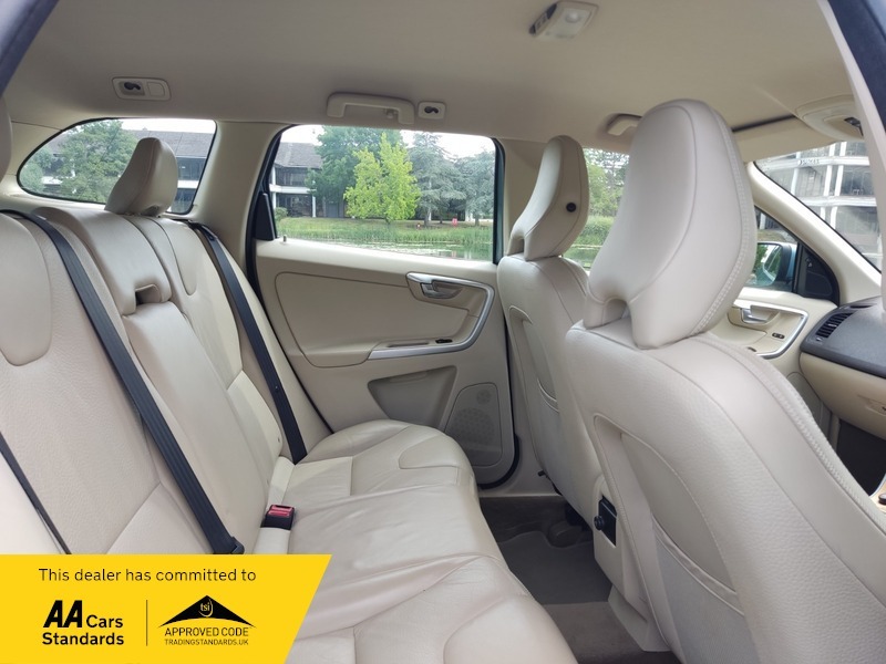 Volvo XC60 2.4 D5 Se Lux Awd 205 Bhp Black #35