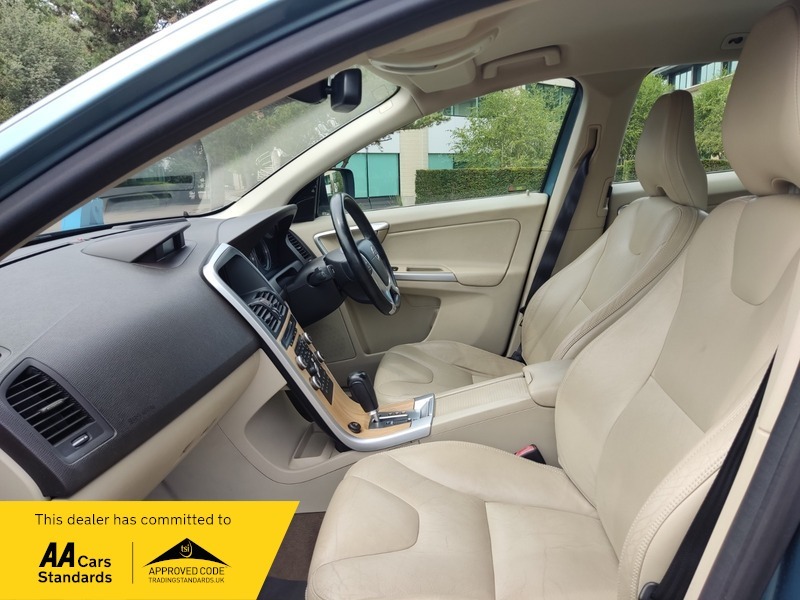 Volvo XC60 2.4 D5 Se Lux Awd 205 Bhp Black #40