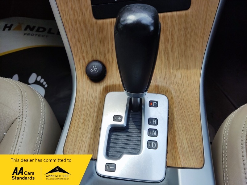 Volvo XC60 2.4 D5 Se Lux Awd 205 Bhp Black #32