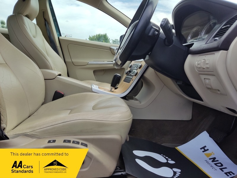 Volvo XC60 2.4 D5 Se Lux Awd 205 Bhp Black #23