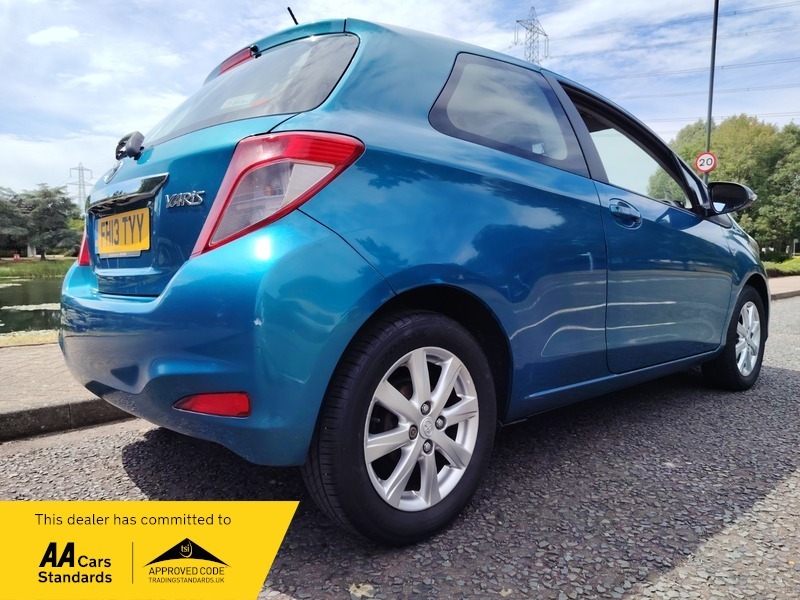 Toyota Yaris 1.3 Automatic Petrol Purple #20