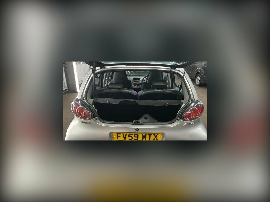 Toyota Aygo 1.0 Vvt-i Platinum Hatchback Multimode Silver #2