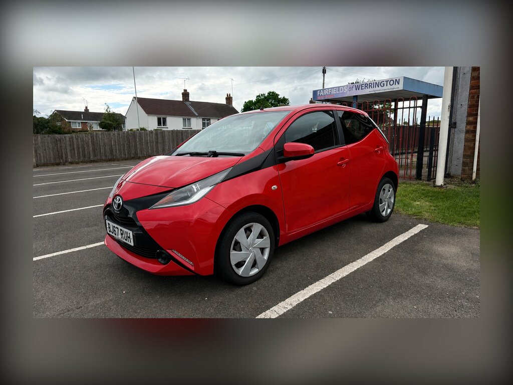 Toyota Aygo 1.0 Vvt-i X-play Hatchback Euro Red #6