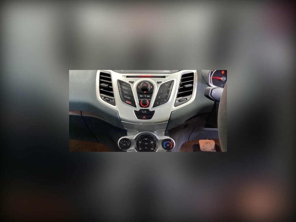Ford Fiesta 1.25 Zetec 82 Red #2