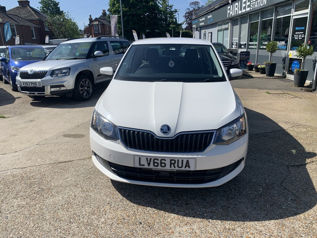 Skoda Fabia 1.0 Se LV66RUA White #3