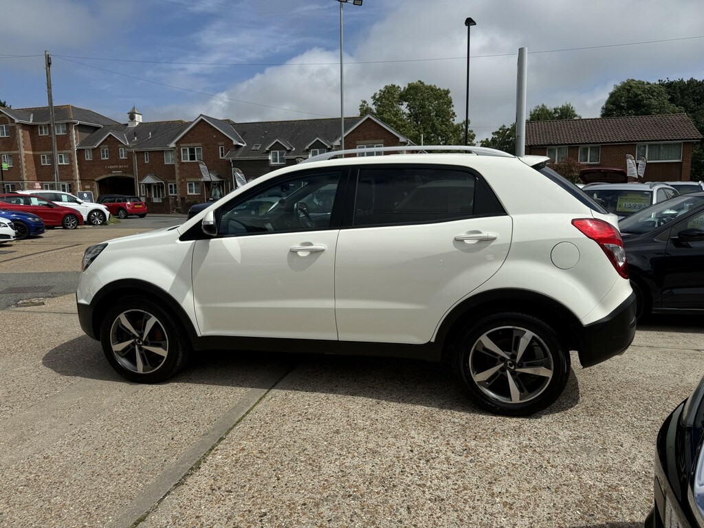 SsangYong Korando Suv 2.2 D Elx 2017 White #4