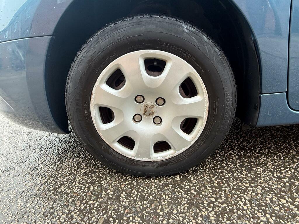 Peugeot Partner Tepee Tepee 1.6 Hdi Tepee Grey #14