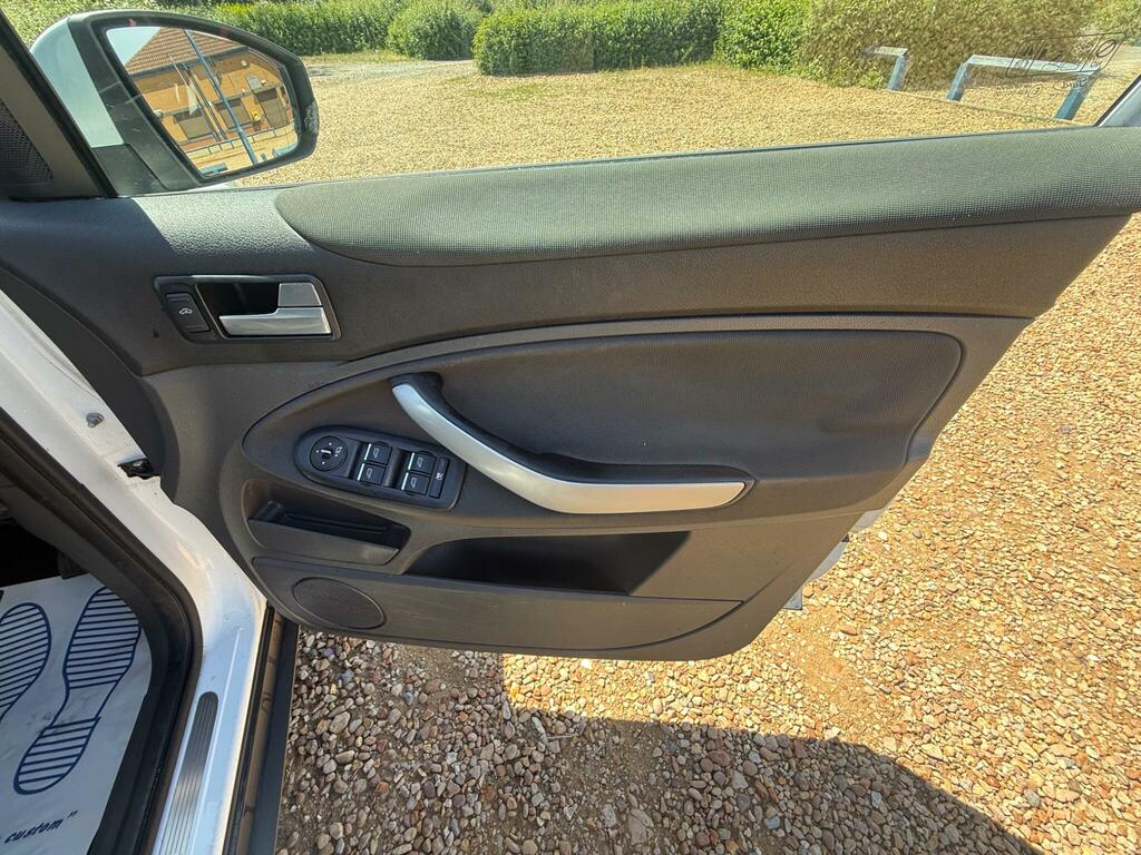 Ford Kuga Zetec Tdci White #27