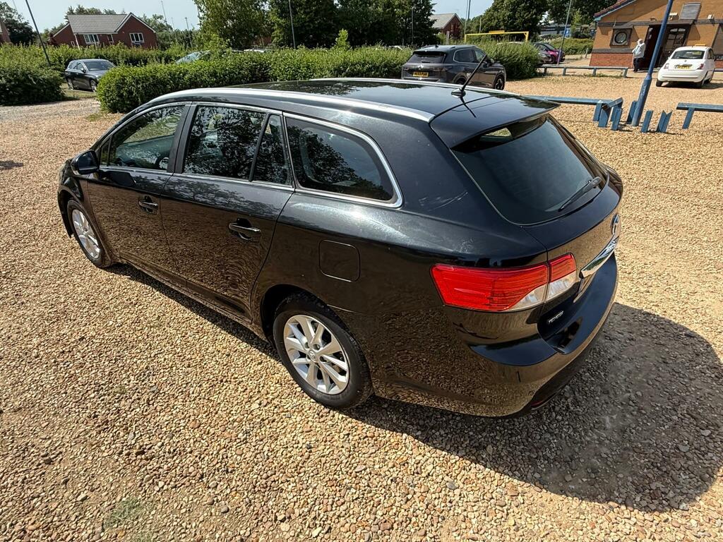 Toyota Avensis 2.0 D-4d Icon Silver #9