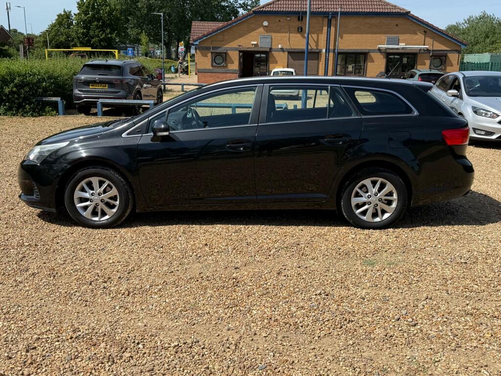 Toyota Avensis 2.0 D-4d Icon Silver #10