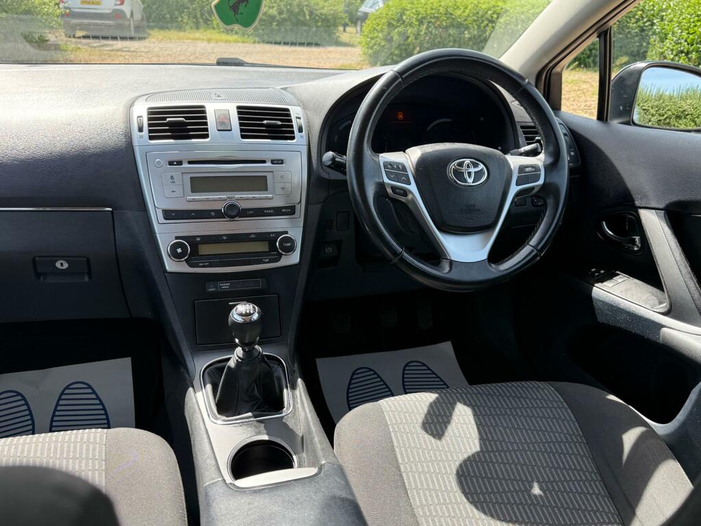 Toyota Avensis 2.0 D-4d Icon Silver #15