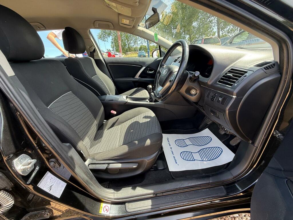 Toyota Avensis 2.0 D-4d Icon Silver #18