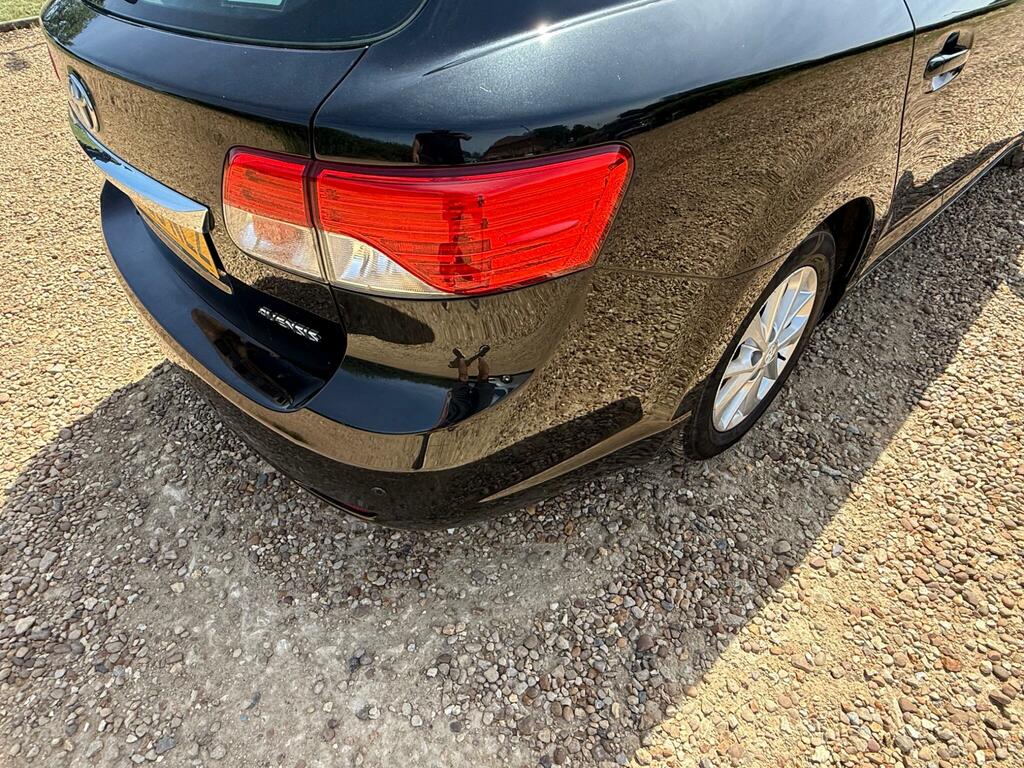 Toyota Avensis 2.0 D-4d Icon Silver #34