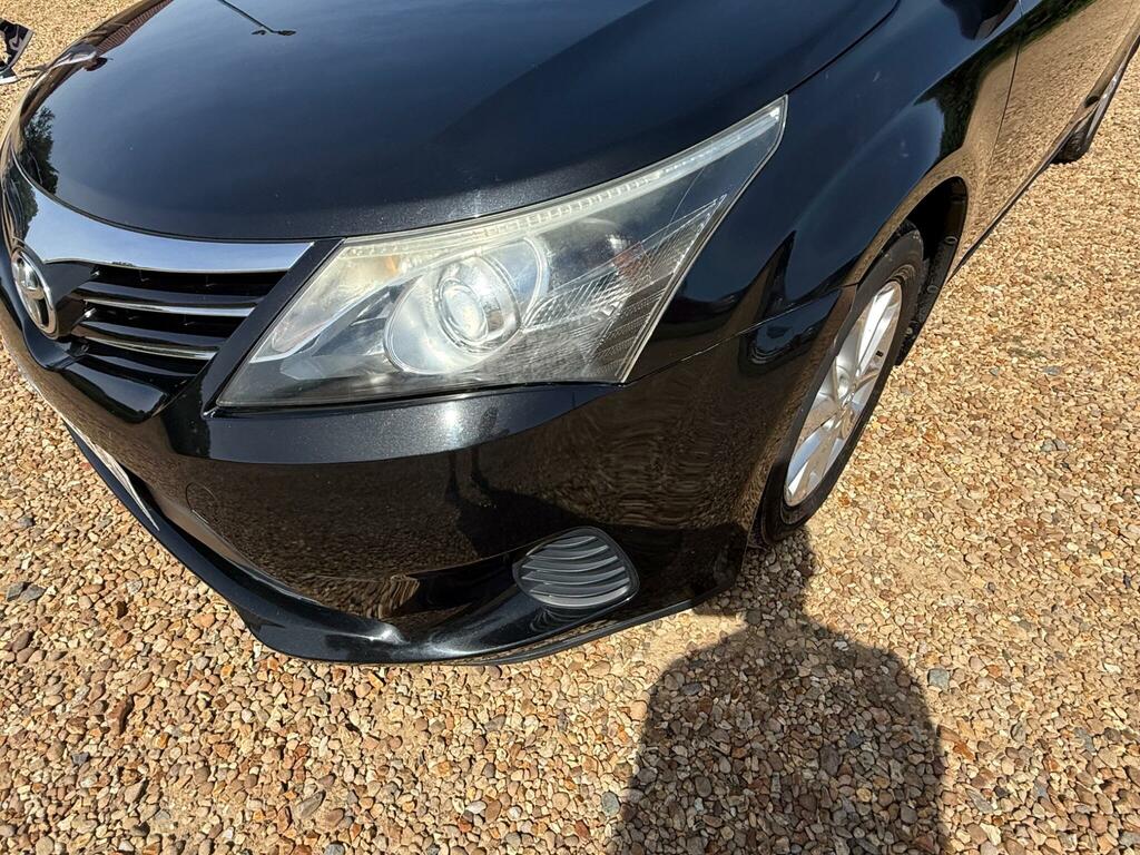 Toyota Avensis 2.0 D-4d Icon Silver #32