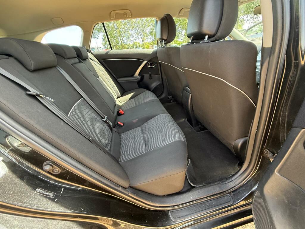 Toyota Avensis 2.0 D-4d Icon Silver #21