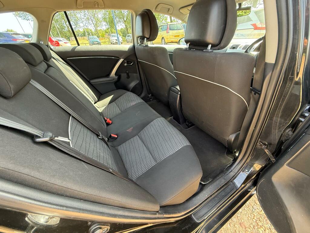 Toyota Avensis 2.0 D-4d Icon Silver #20