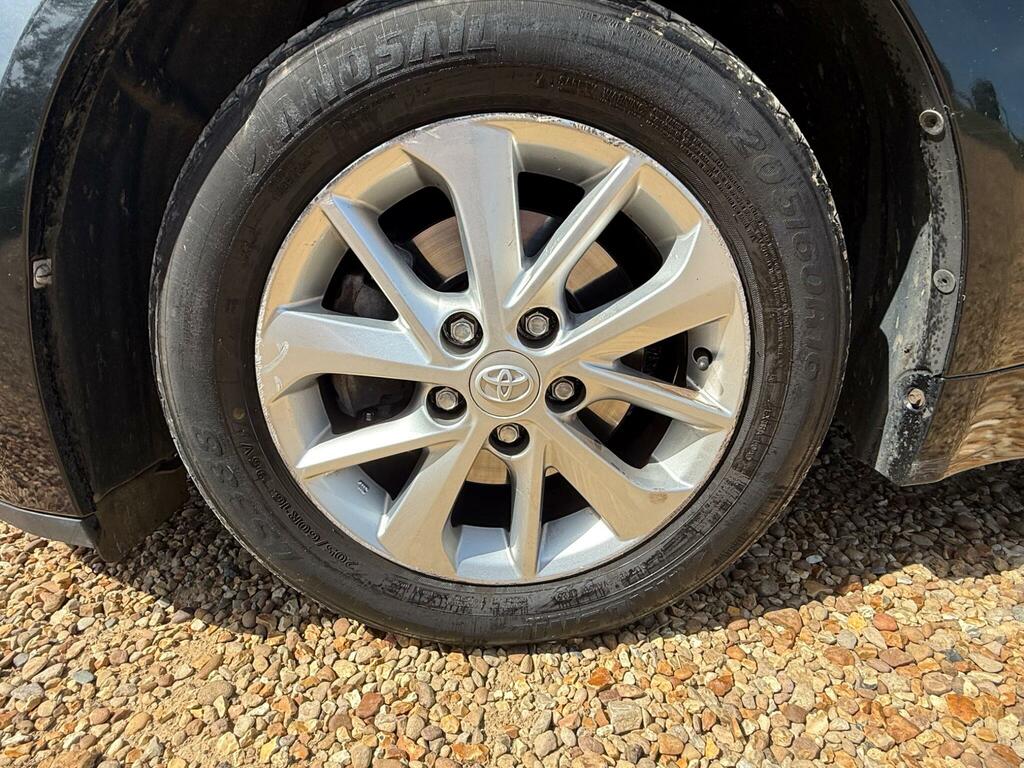 Toyota Avensis 2.0 D-4d Icon Silver #24