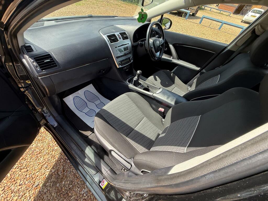 Toyota Avensis 2.0 D-4d Icon Silver #30