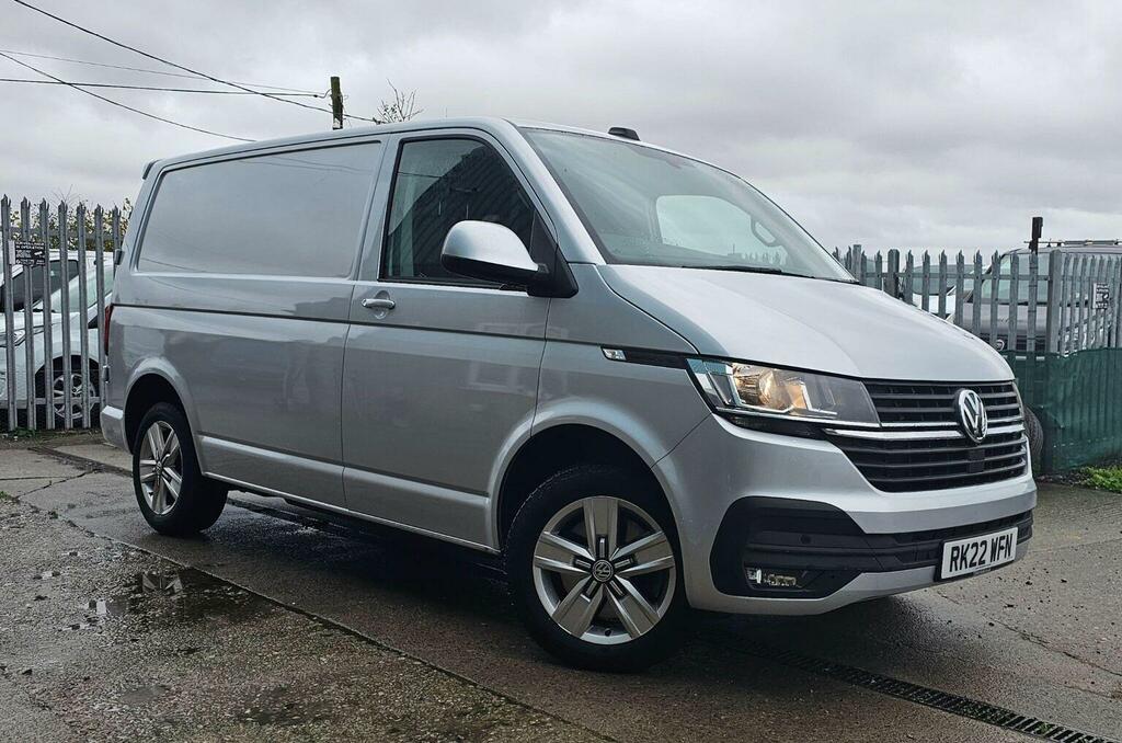 Volkswagen Transporter Panel Van 2.0 Tdi T32 Highline Dsg Fwd Swb Euro 6 RK22WFN Silver
