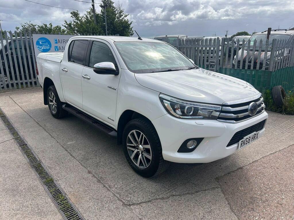 Toyota HILUX Pickup 2.4 D-4d Invincible 4Wd Euro 6 Ss T White