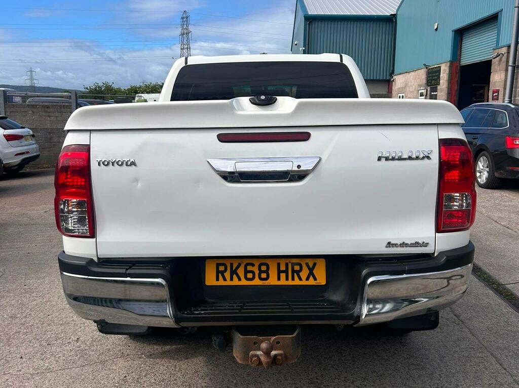 Toyota HILUX Pickup 2.4 D-4d Invincible 4Wd Euro 6 Ss T White #6