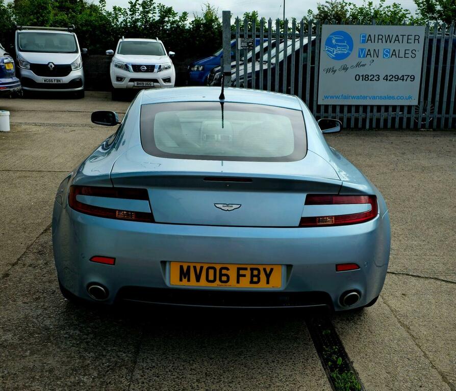 Aston Martin Vantage Silver #16