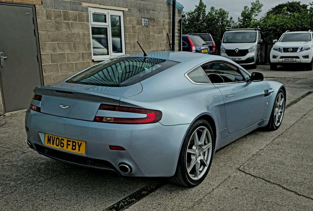 Aston Martin Vantage Silver #23