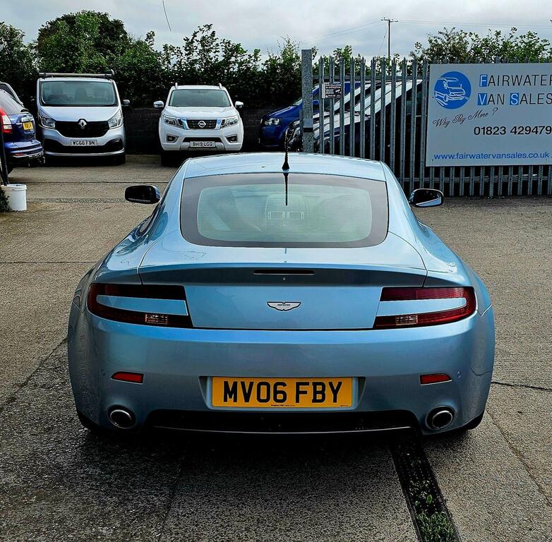 Aston Martin Vantage Silver #19