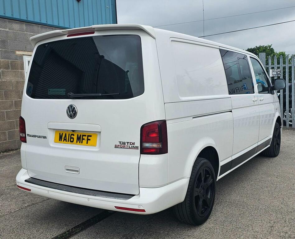 Volkswagen Transporter Sportline Panel Van 2.0 Bitdi Sportline 60 T32 2016 Black #11
